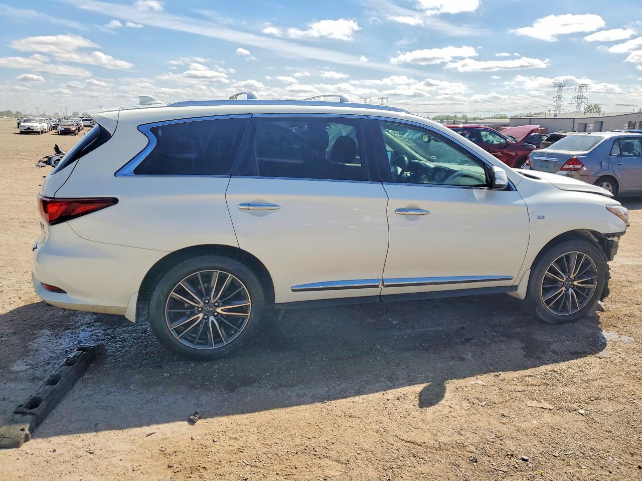 INFINITI Qx Luxe