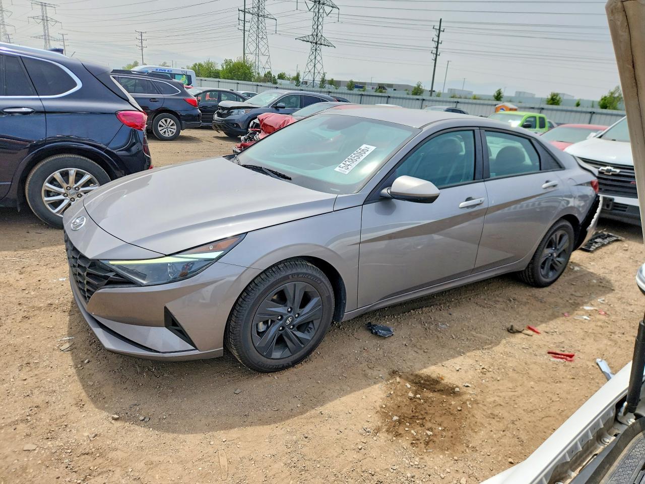 Salvage Hyundai ELANTRA Image