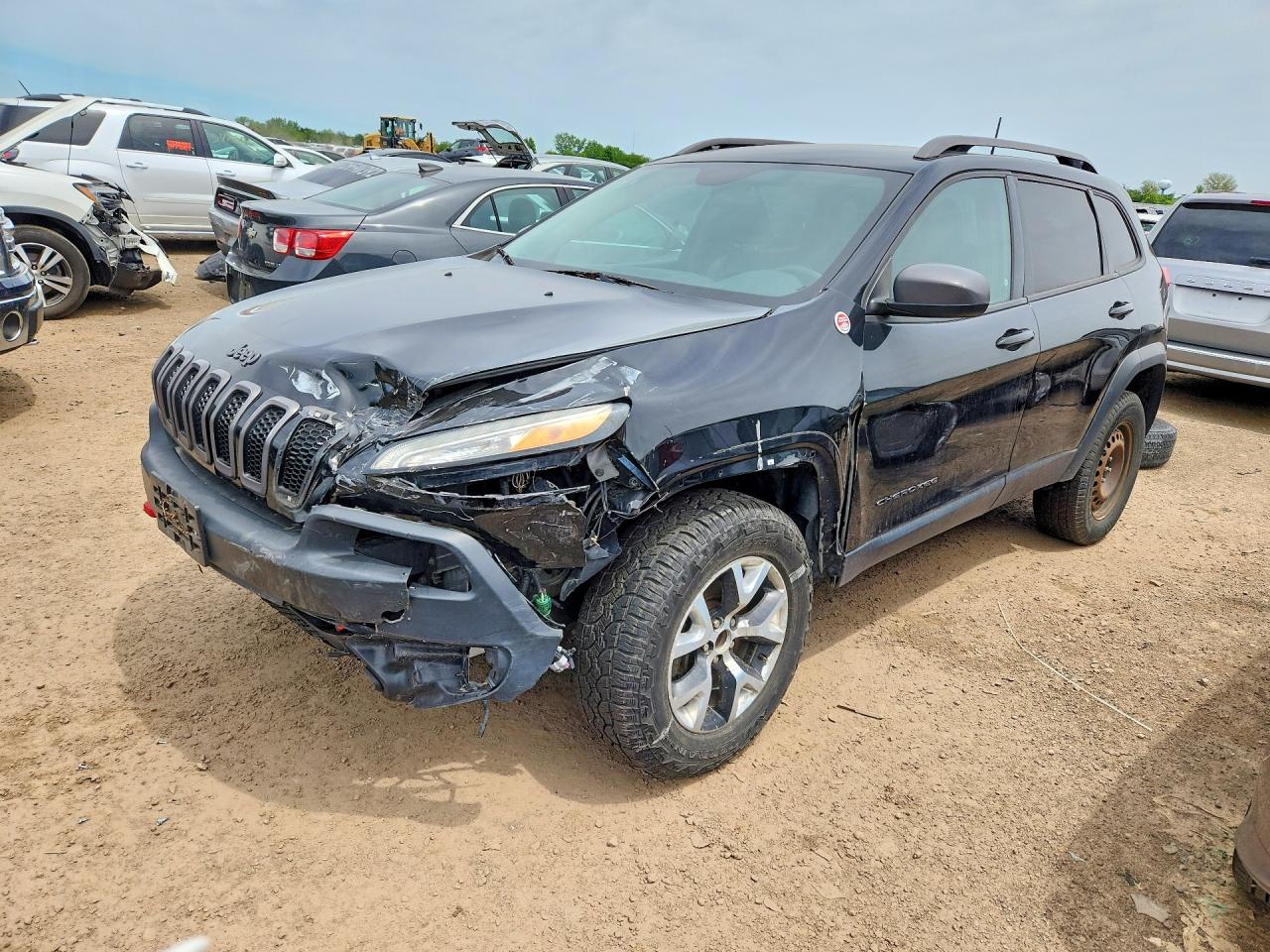 Salvage Jeep Cherokee Image