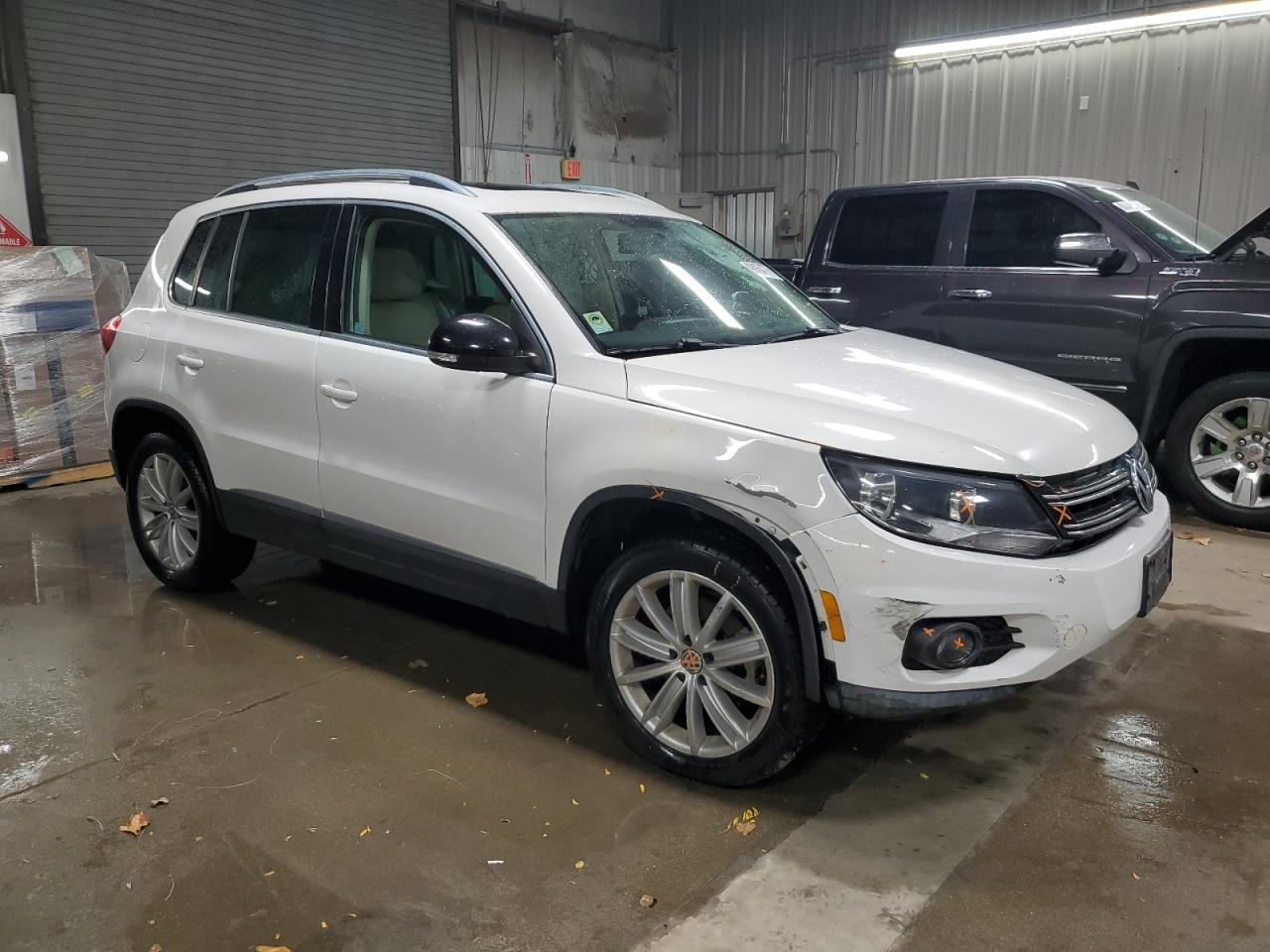 Volkswagen Tiguan S