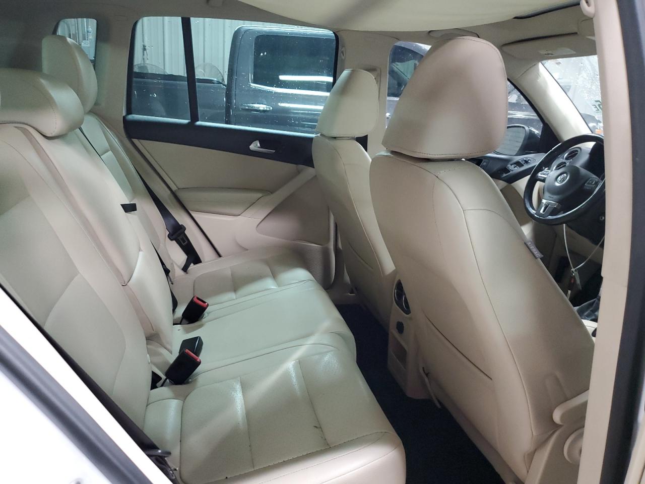 Volkswagen Tiguan S