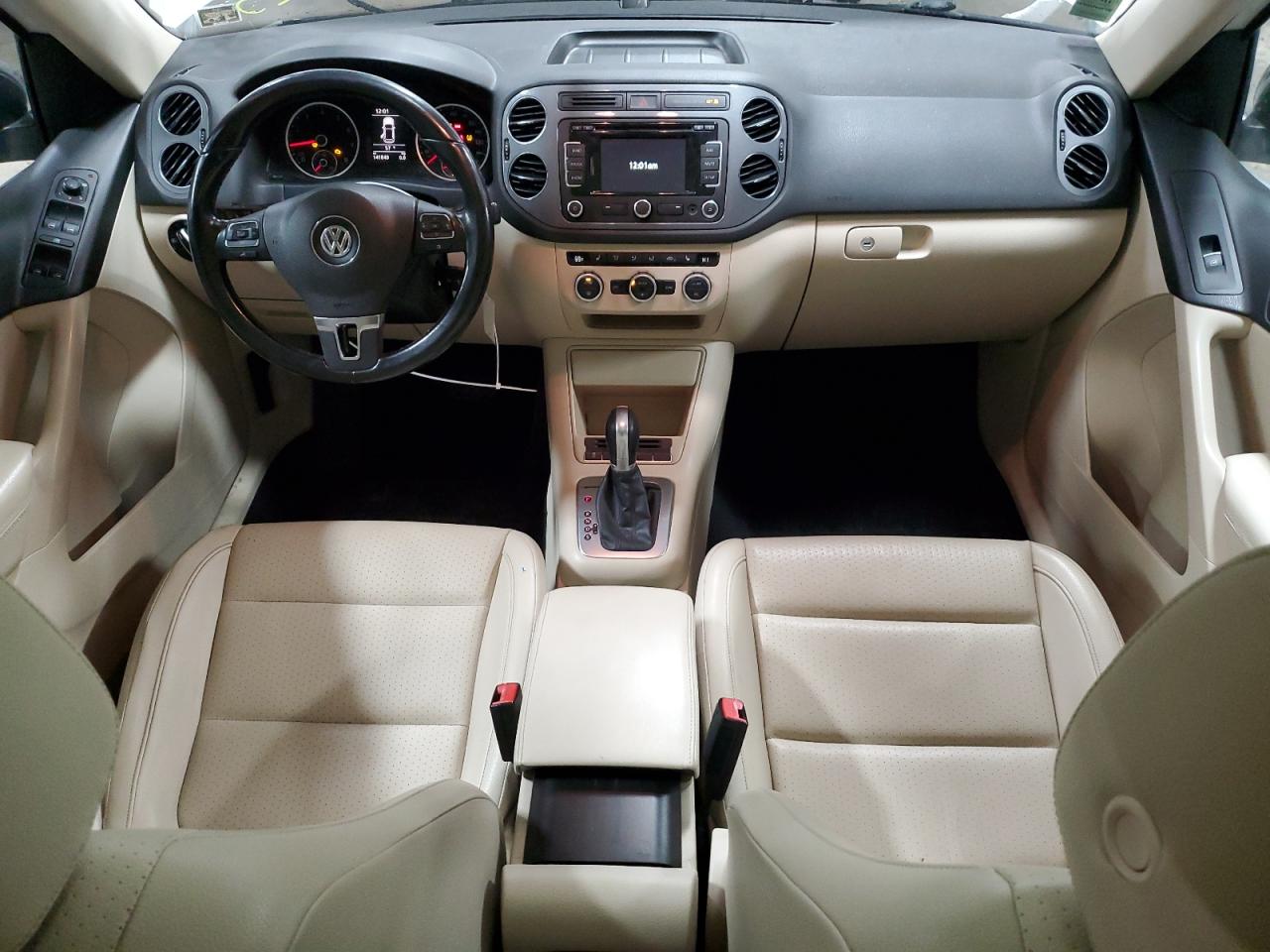 Volkswagen Tiguan S