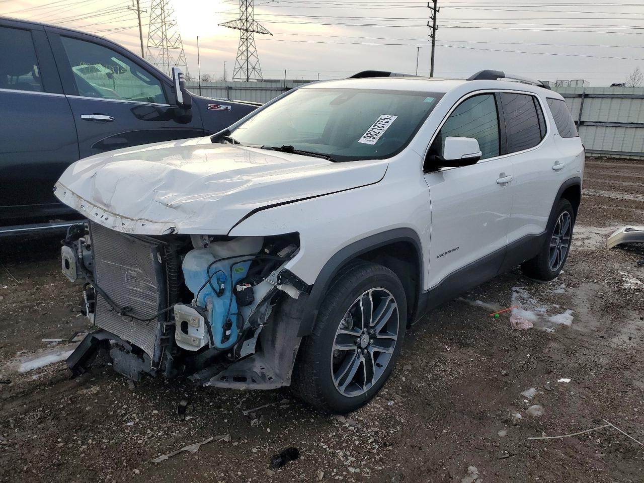 Salvage GMC Acadia Image