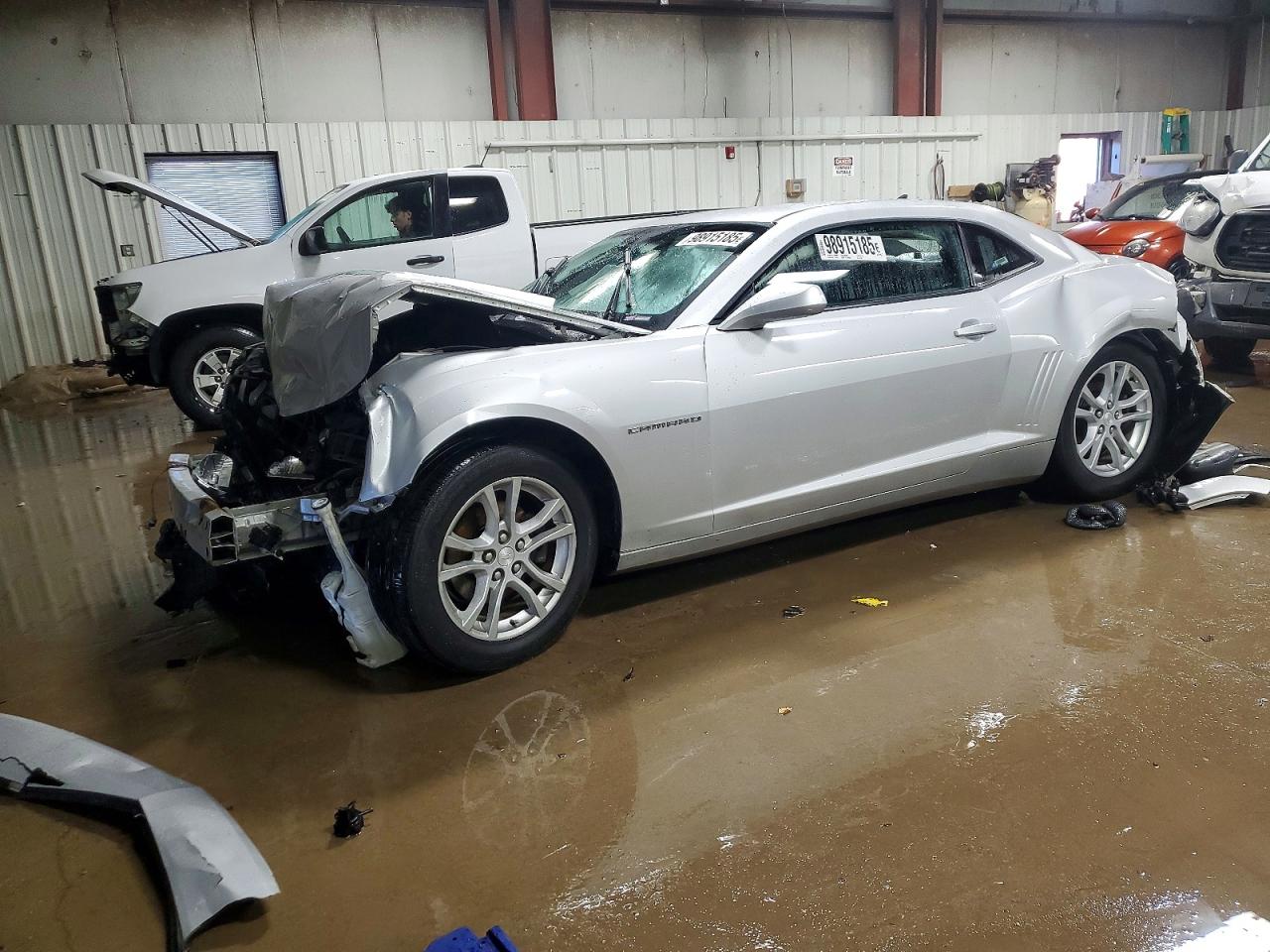 Salvage Chevrolet Camaro Image