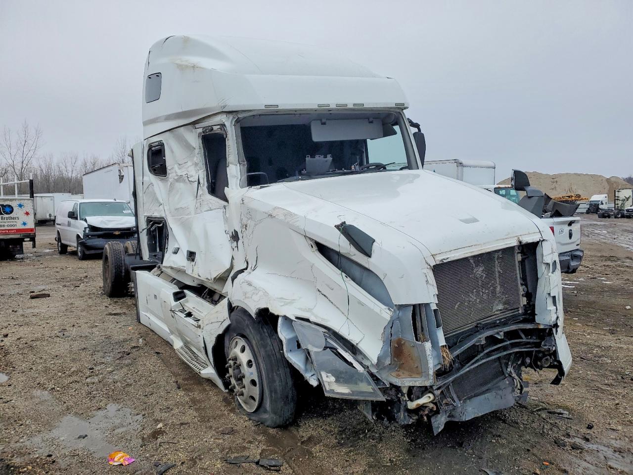 Salvage Volvo Vnl Unkno Image