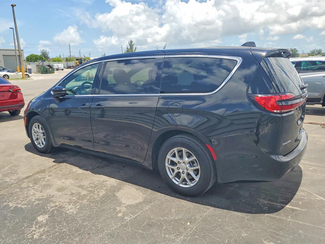 Chrysler Pacifica Select