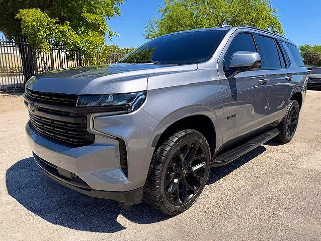 Salvage Chevrolet Tahoe Image