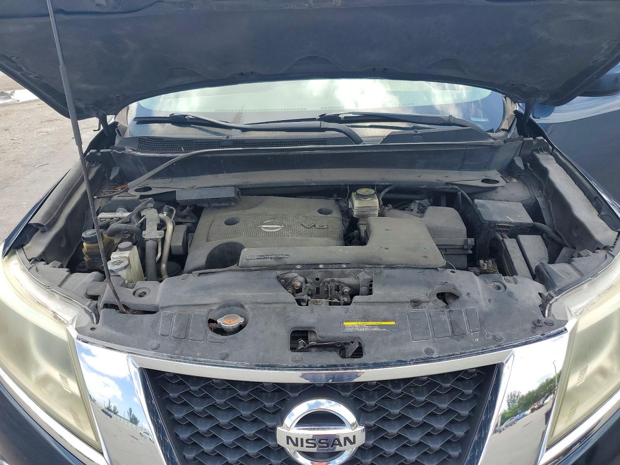 Nissan Pathfinder S
