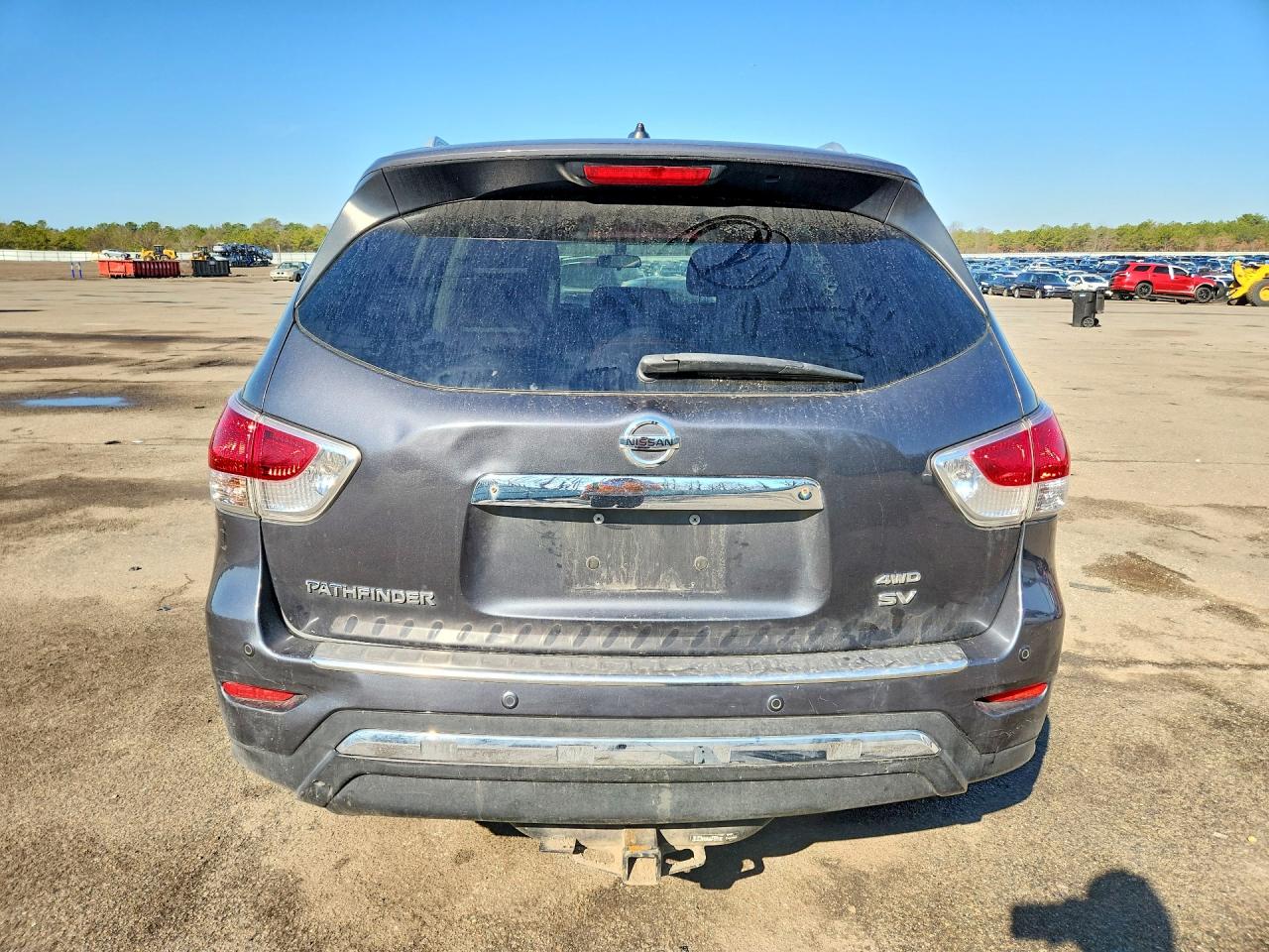 Nissan Pathfinder Sv
