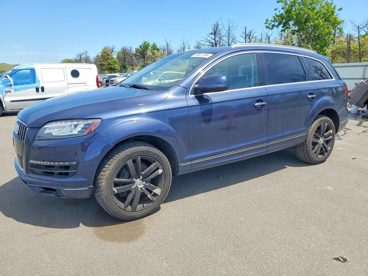 Salvage Audi Q7 Image