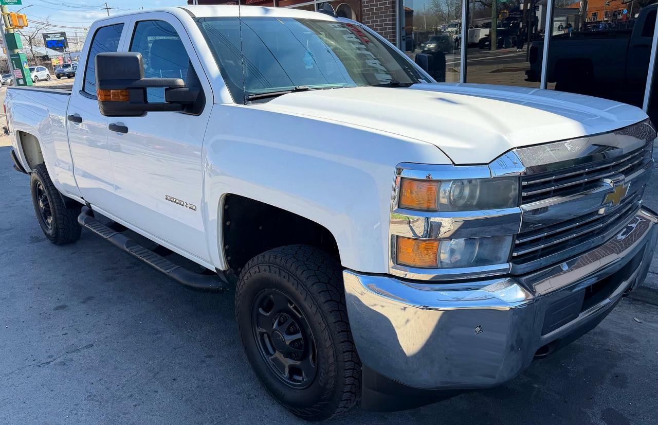 Salvage Chevrolet Silverado Image
