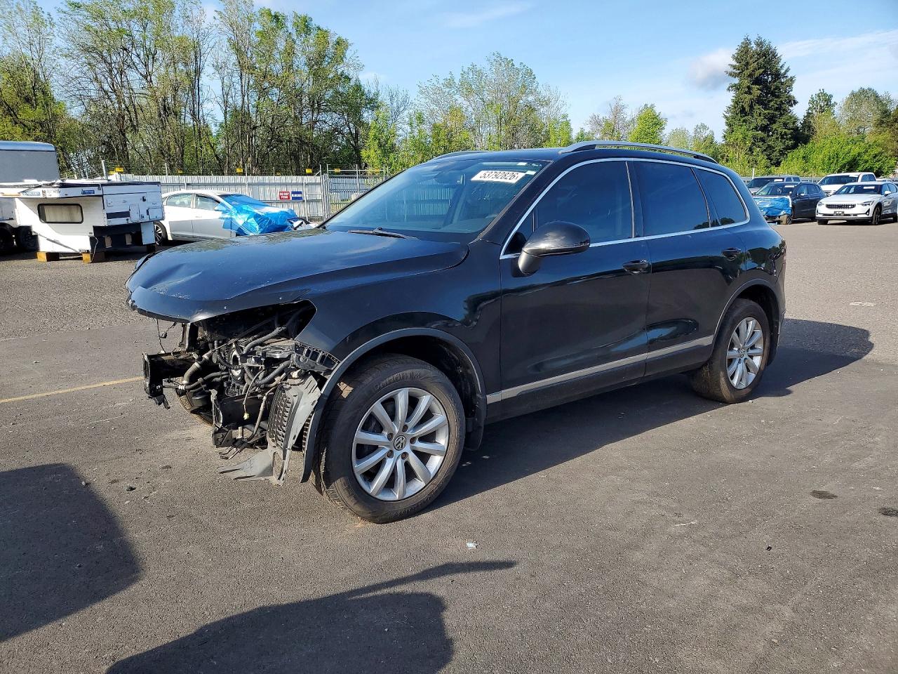 Salvage Volkswagen Touareg Image