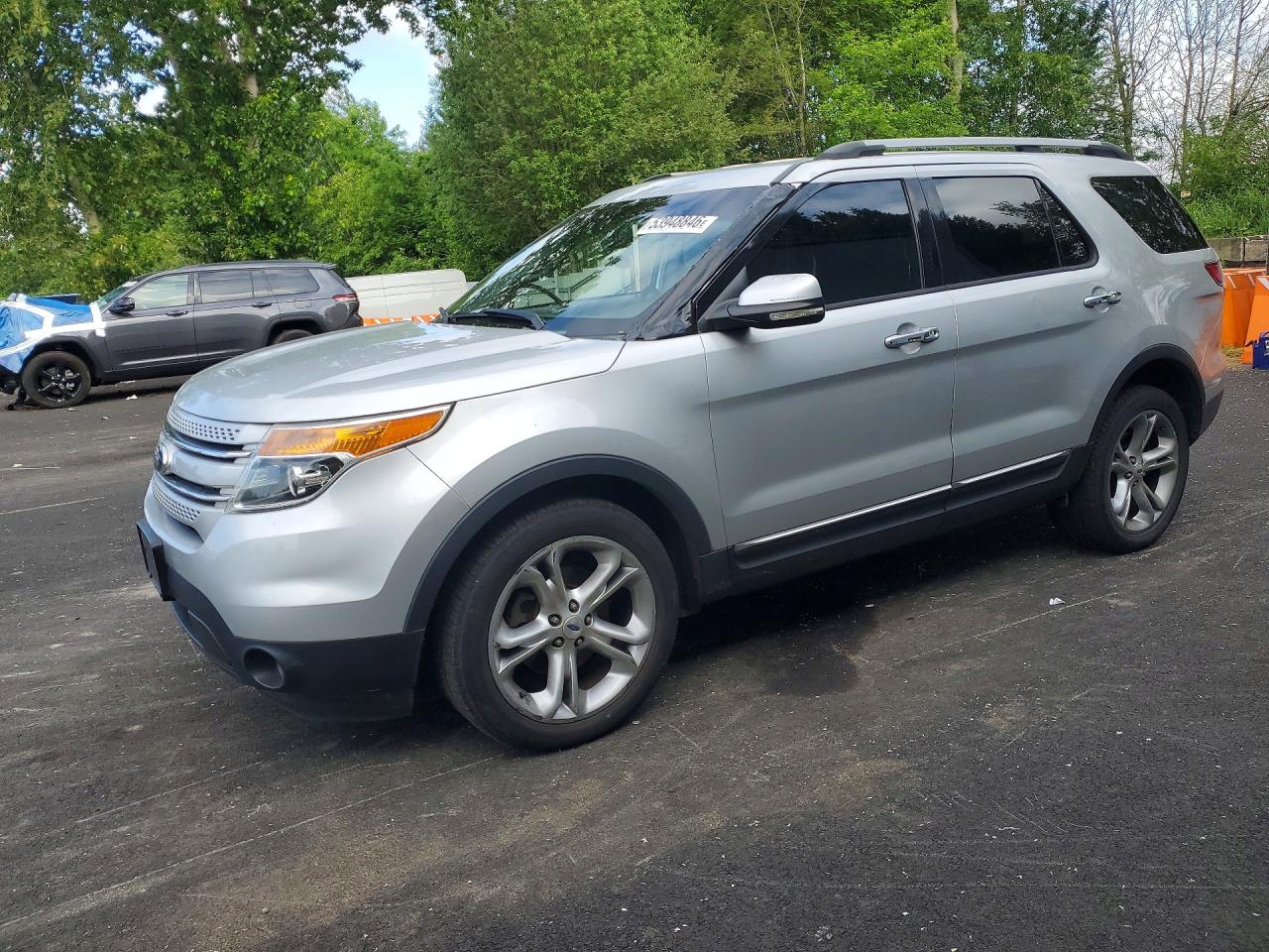 Salvage Ford Explorer Image