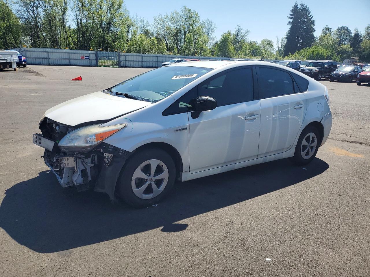 Salvage Toyota Prius Image