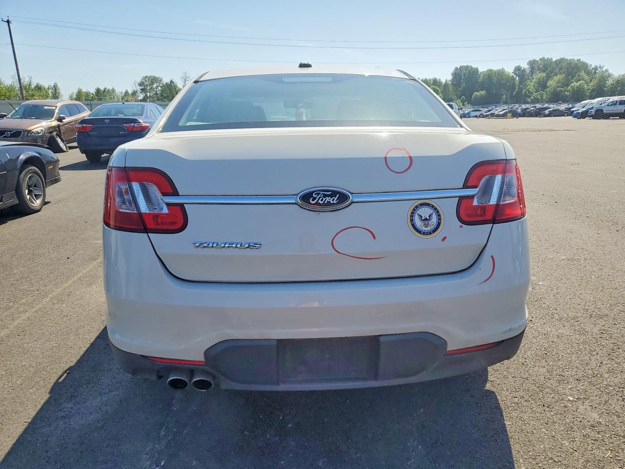 Ford Taurus Se