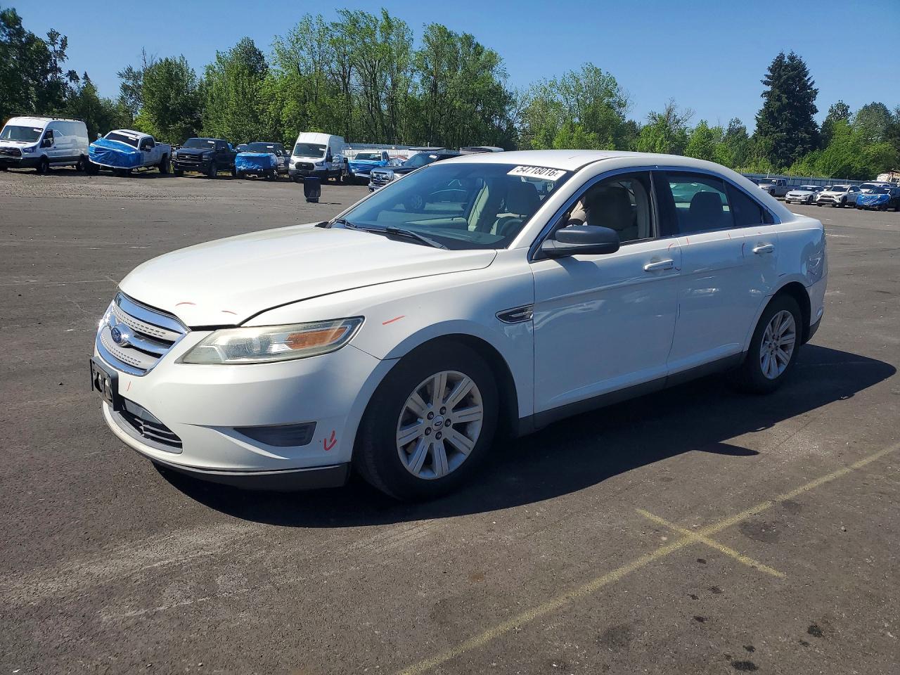Salvage Ford Taurus Image