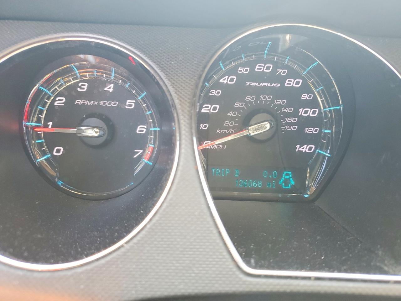 Ford Taurus Se