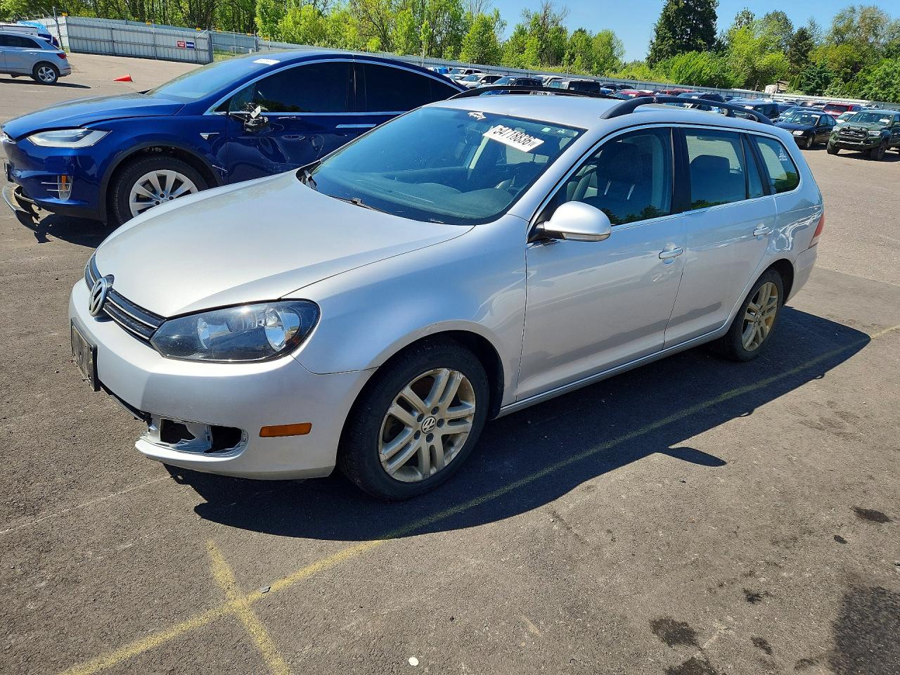 Salvage Volkswagen Jetta Image