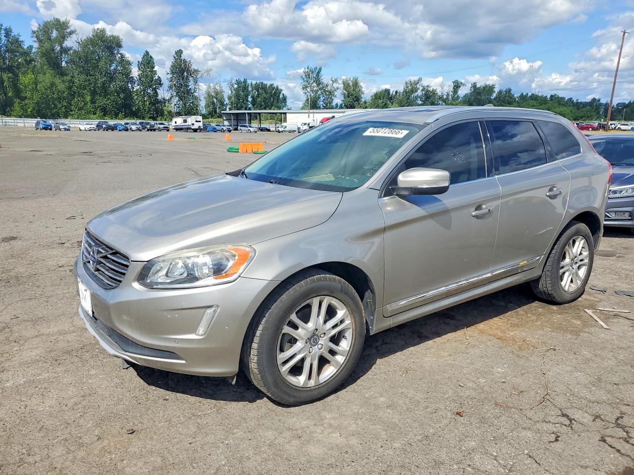 Salvage Volvo XC60 Image