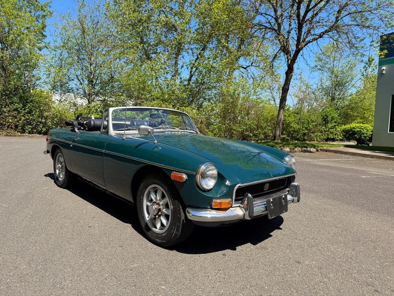 Salvage Mgb Roadster Image