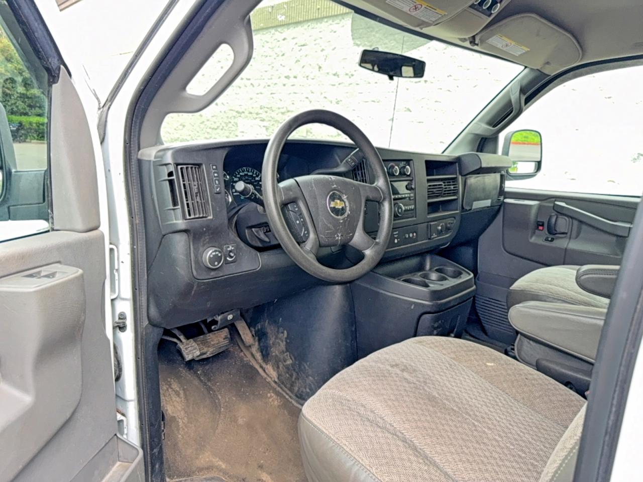 Chevrolet Express Lt