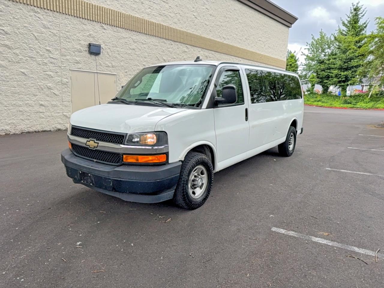Chevrolet Express Lt