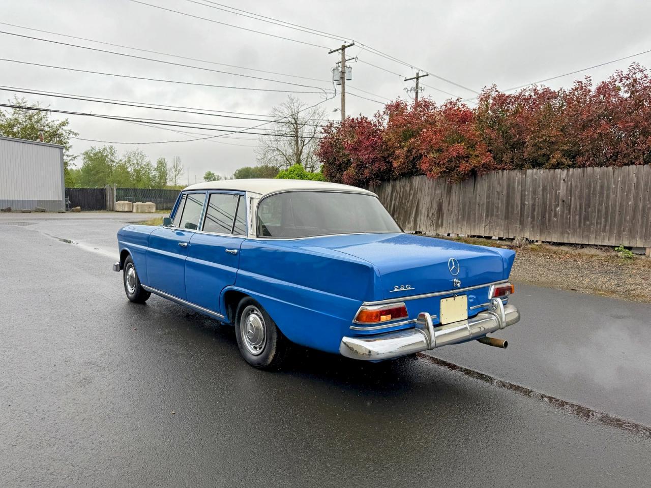 Mercedes-Benz 230-class