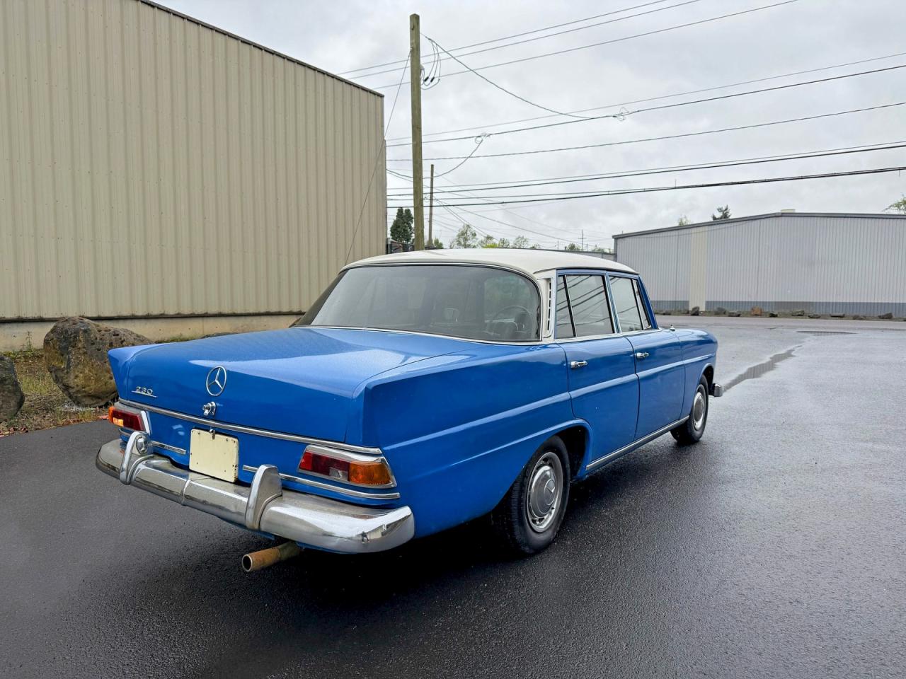 Mercedes-Benz 230-class