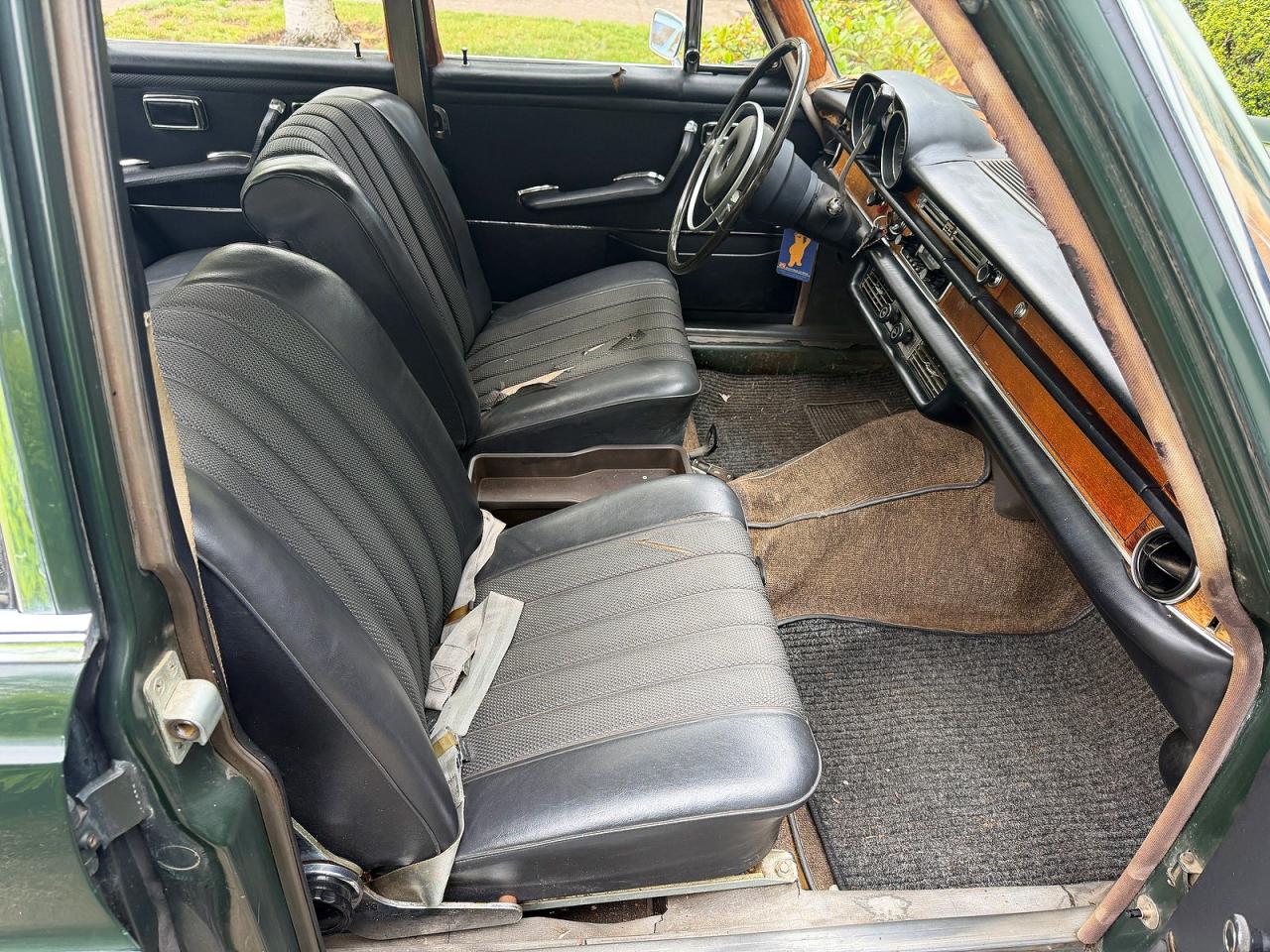 Mercedes-Benz 250-class