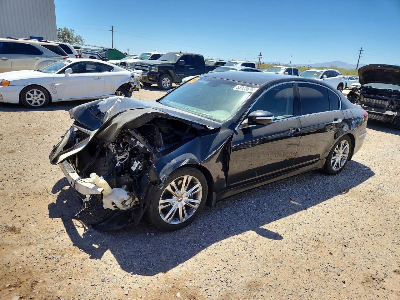 Salvage Hyundai Genesis Image