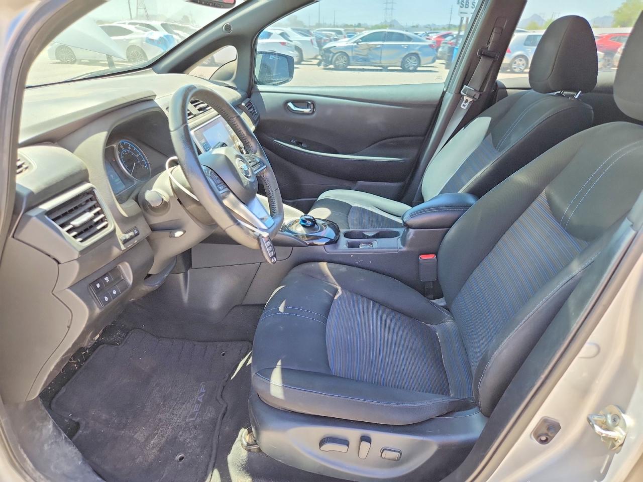 Nissan LEAF Sv Plus