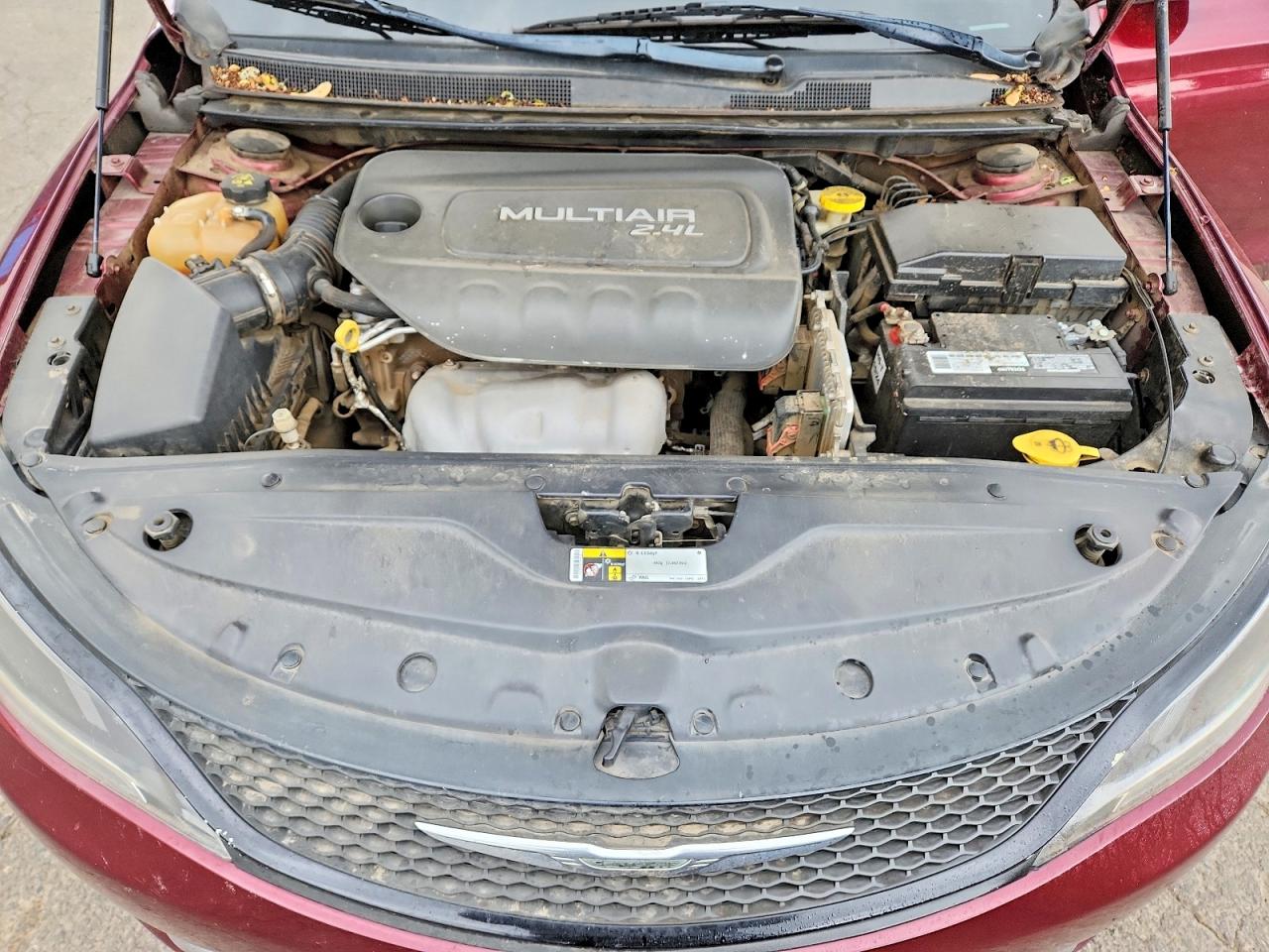Chrysler 200 4d 4wd