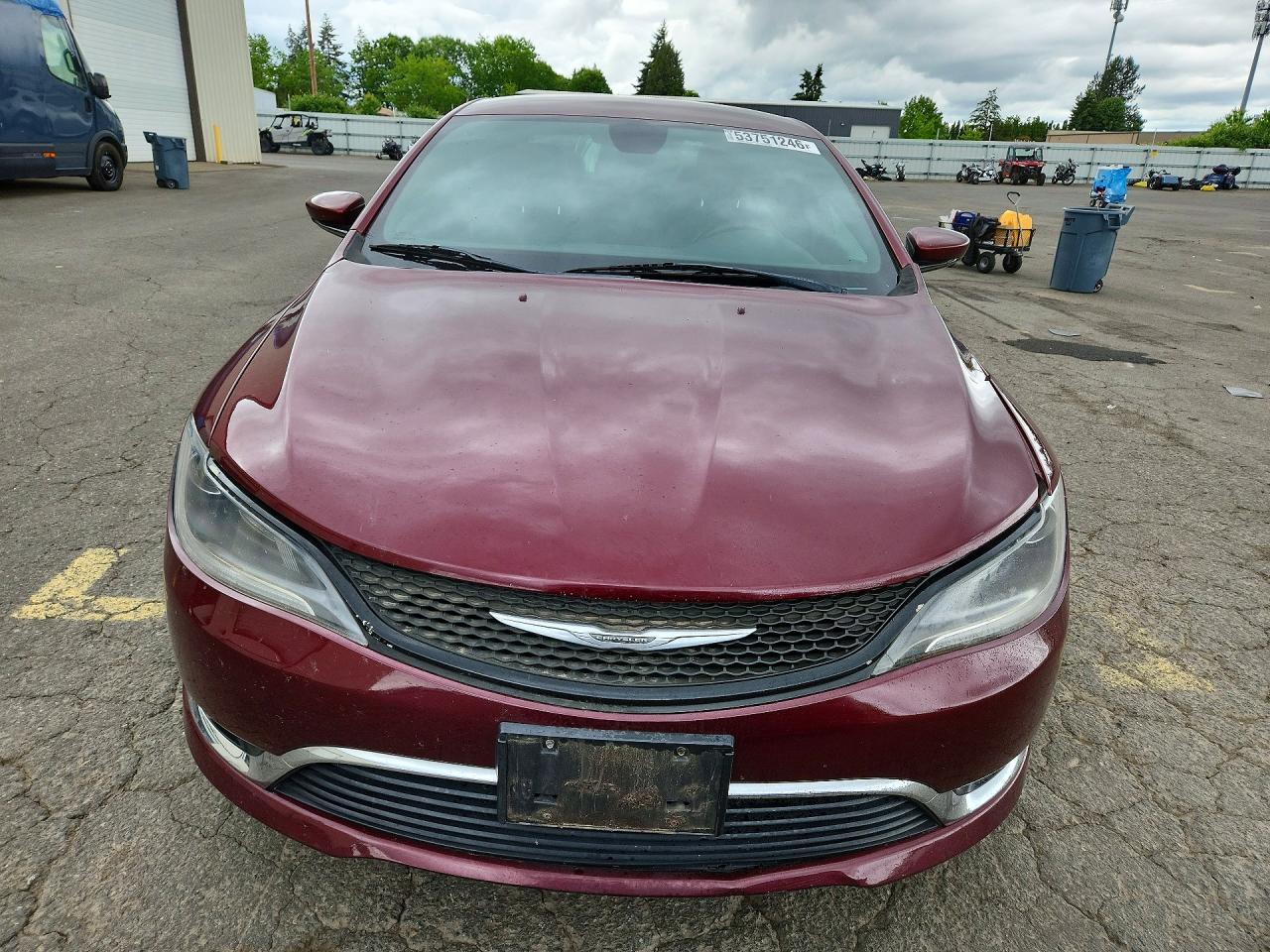Chrysler 200 4d 4wd