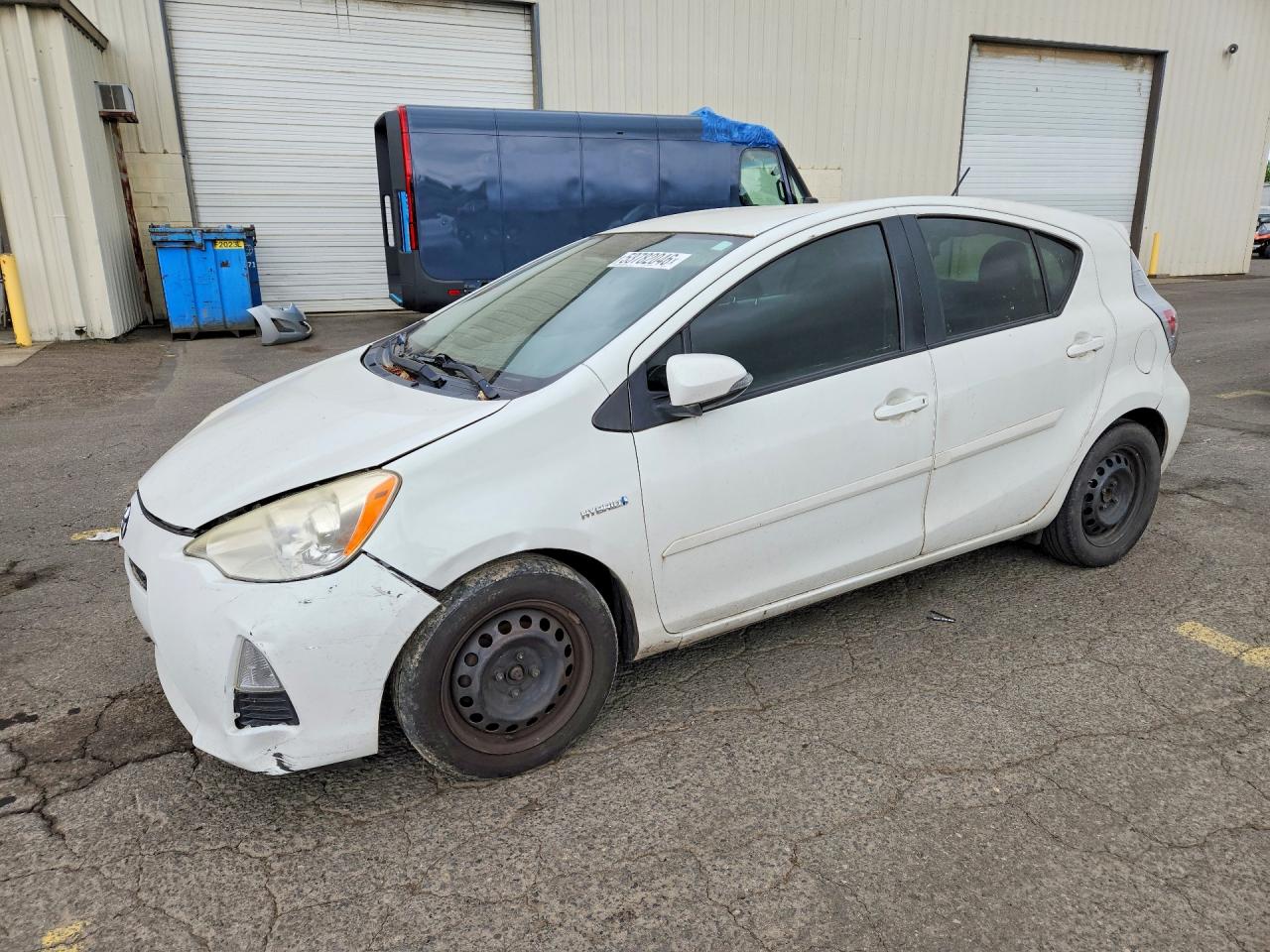 Salvage Toyota Prius Image