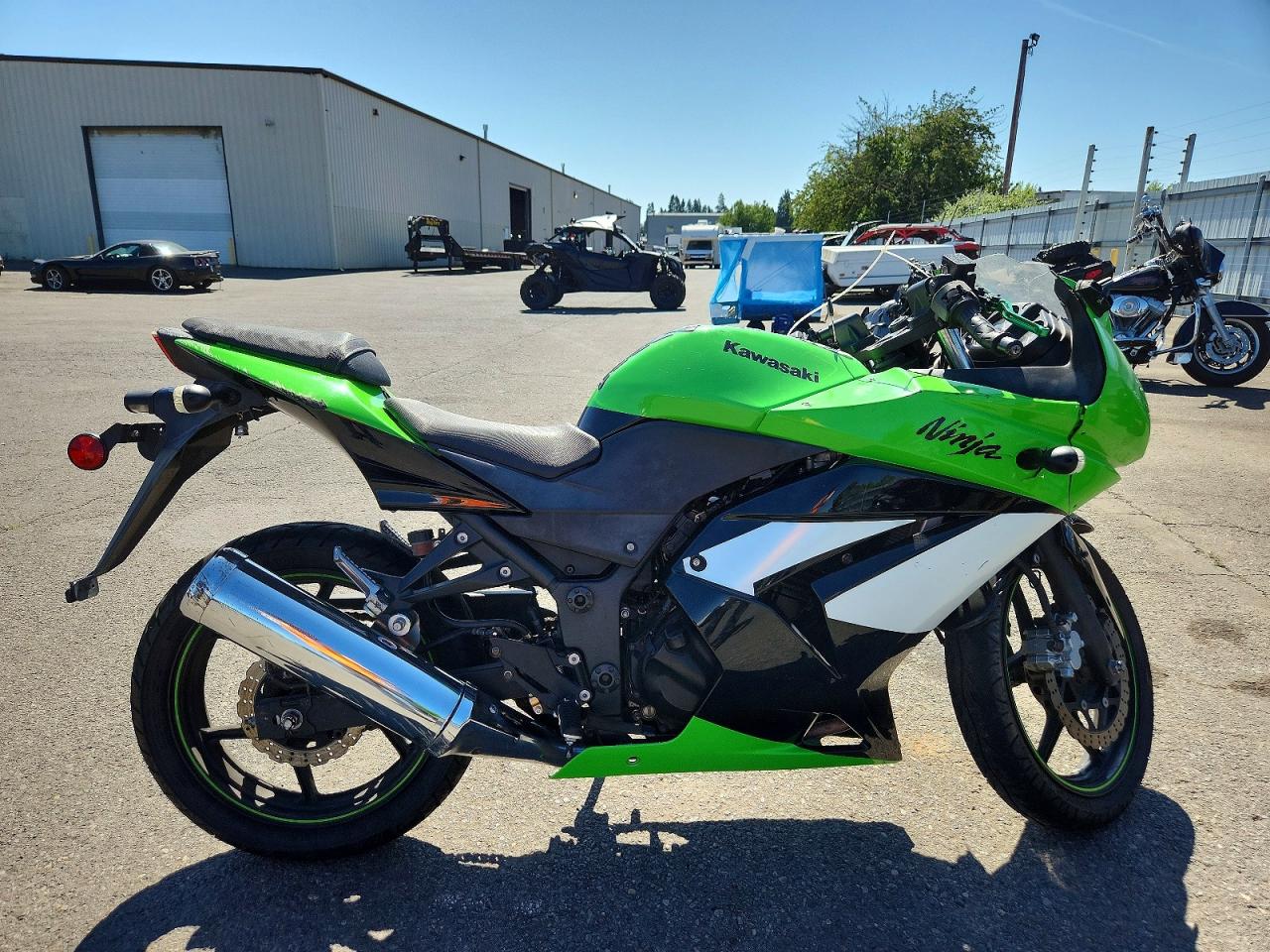 Salvage Kawasaki Ninja 250R Image