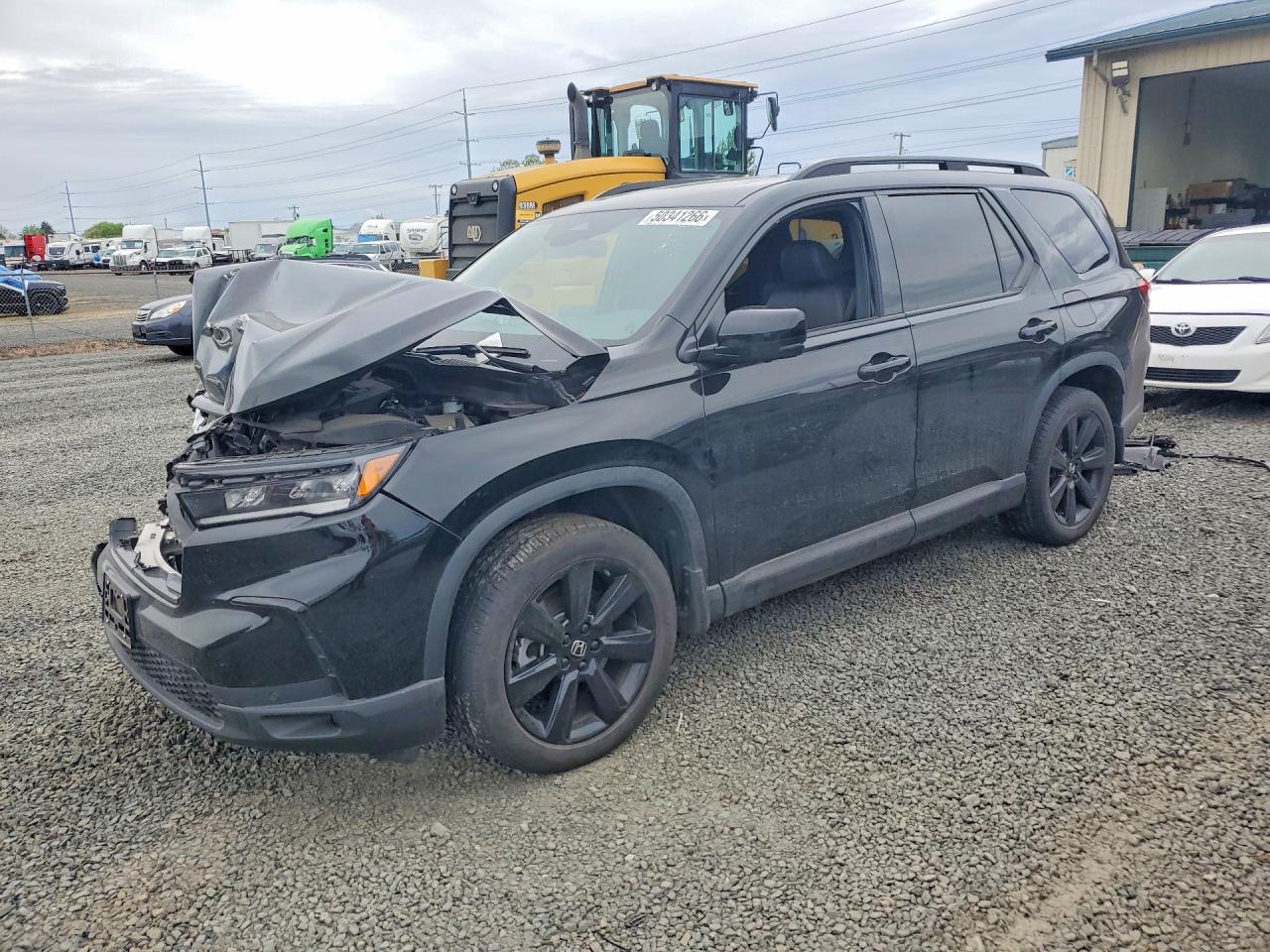 Salvage Honda Pilot Image