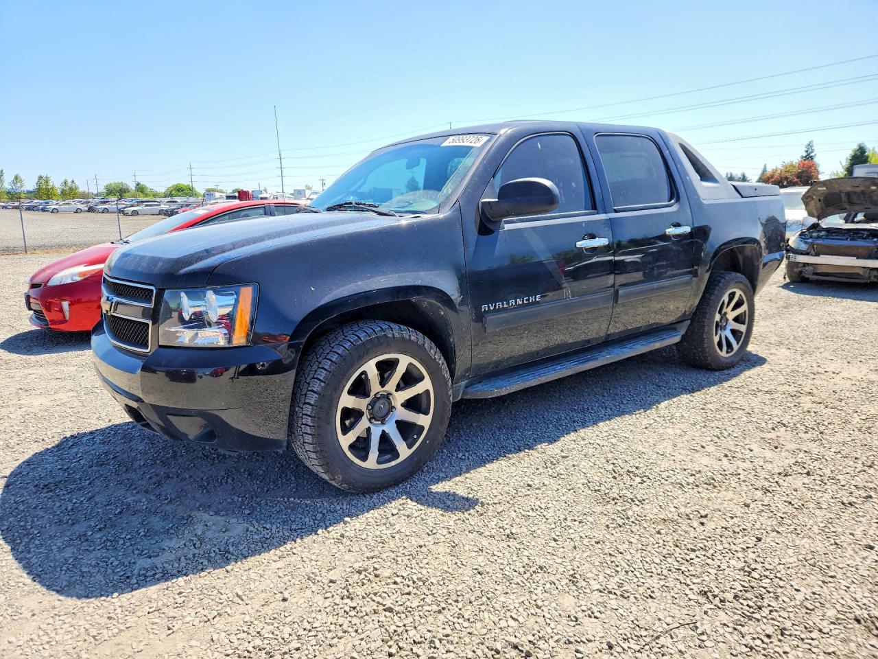 Salvage Chevrolet Avalanche Image