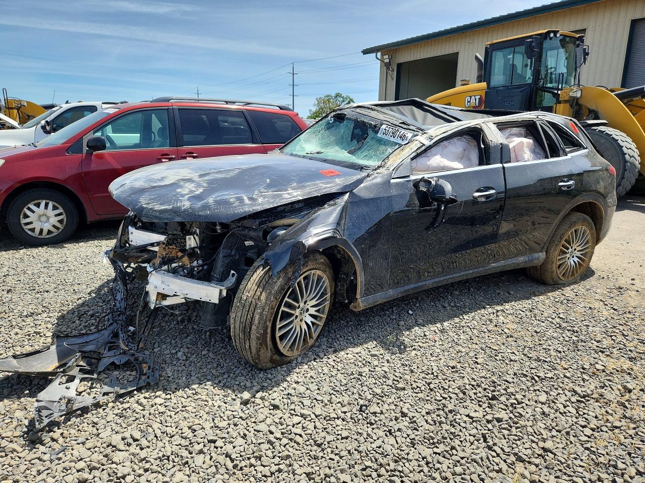 Salvage Mercedes-Benz GLC Image