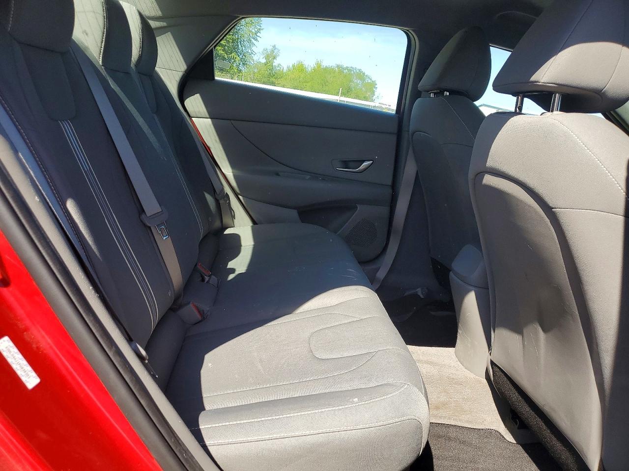 Hyundai ELANTRA Blue