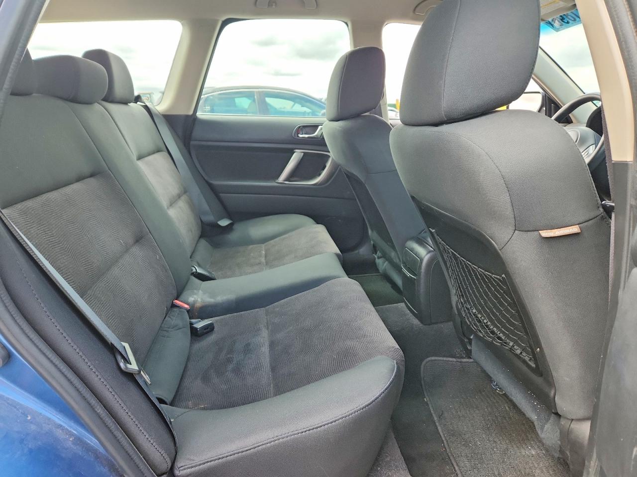 Subaru Outback 2.5i