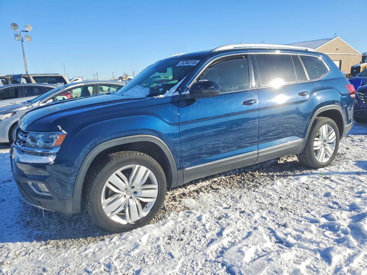 Salvage Volkswagen Atlas Image