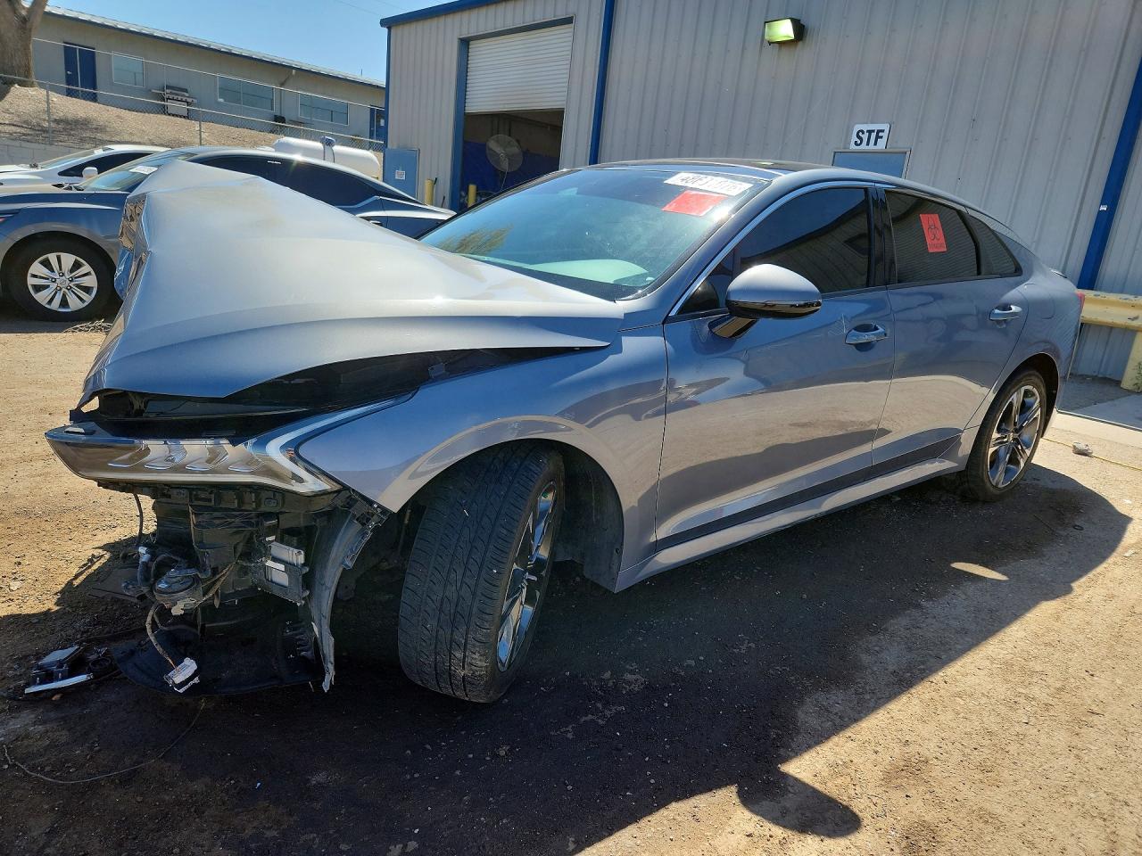 Salvage Kia K5 Image