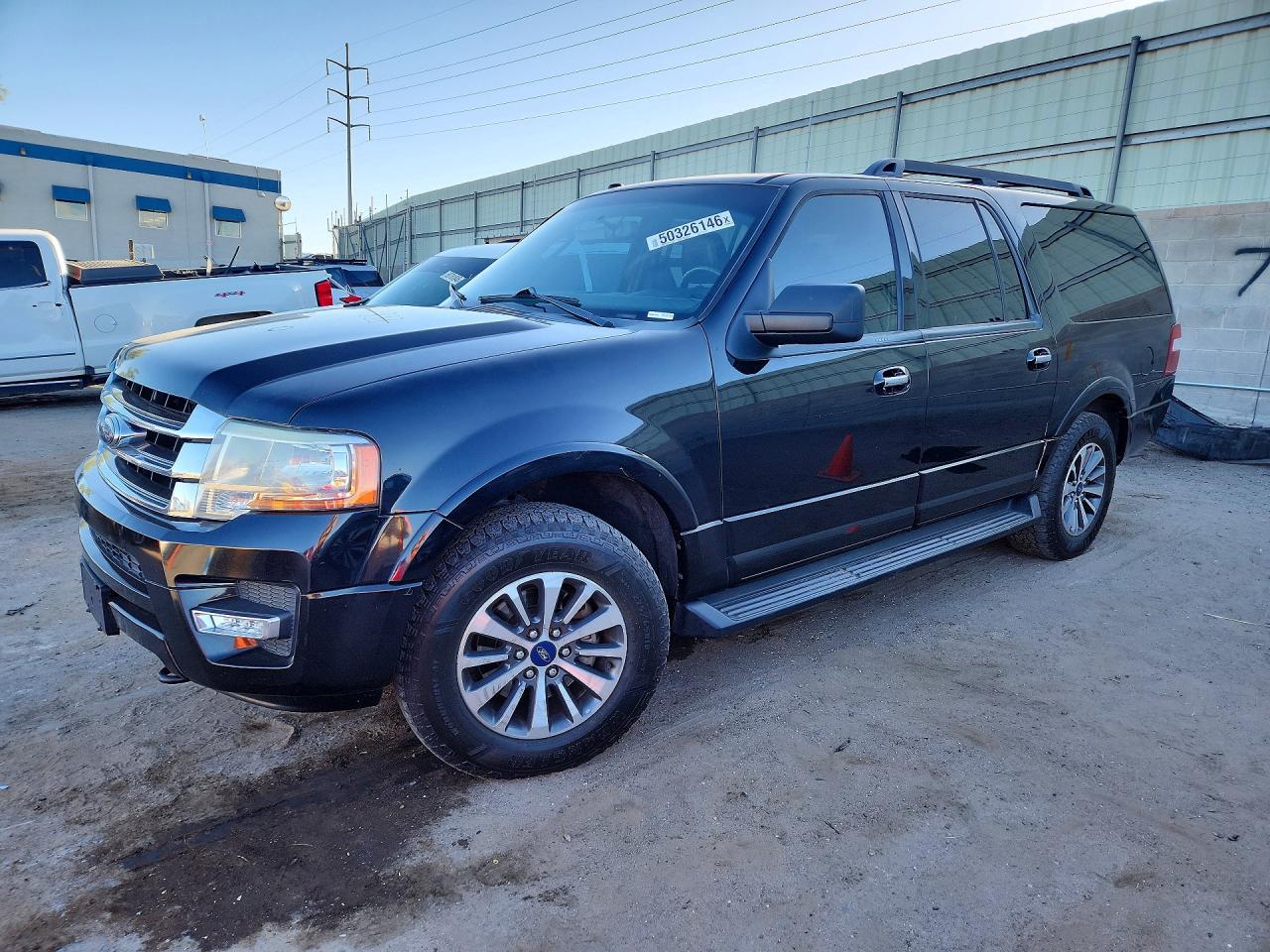 Salvage Ford Expedition Image