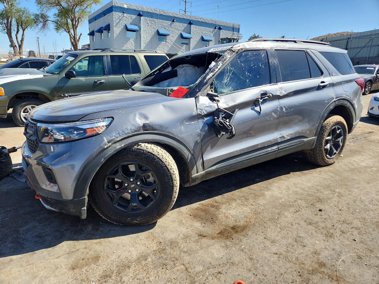 Salvage Ford Explorer Image