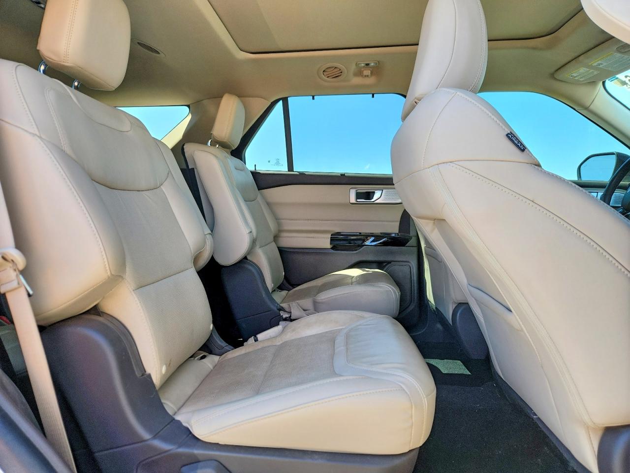 Ford Explorer Platinum