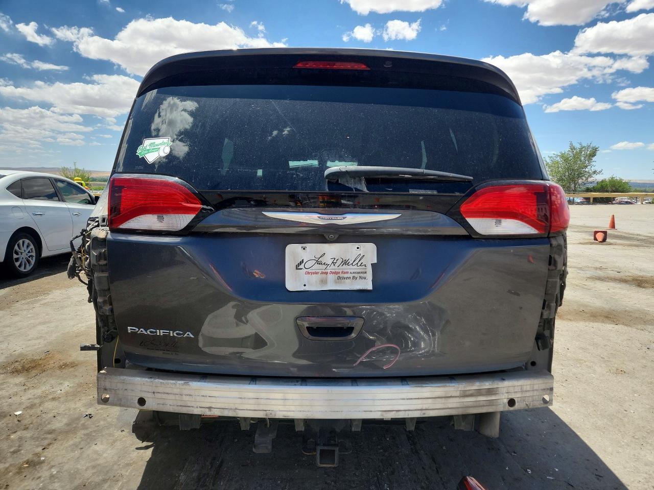 Chrysler Pacifica Touring L