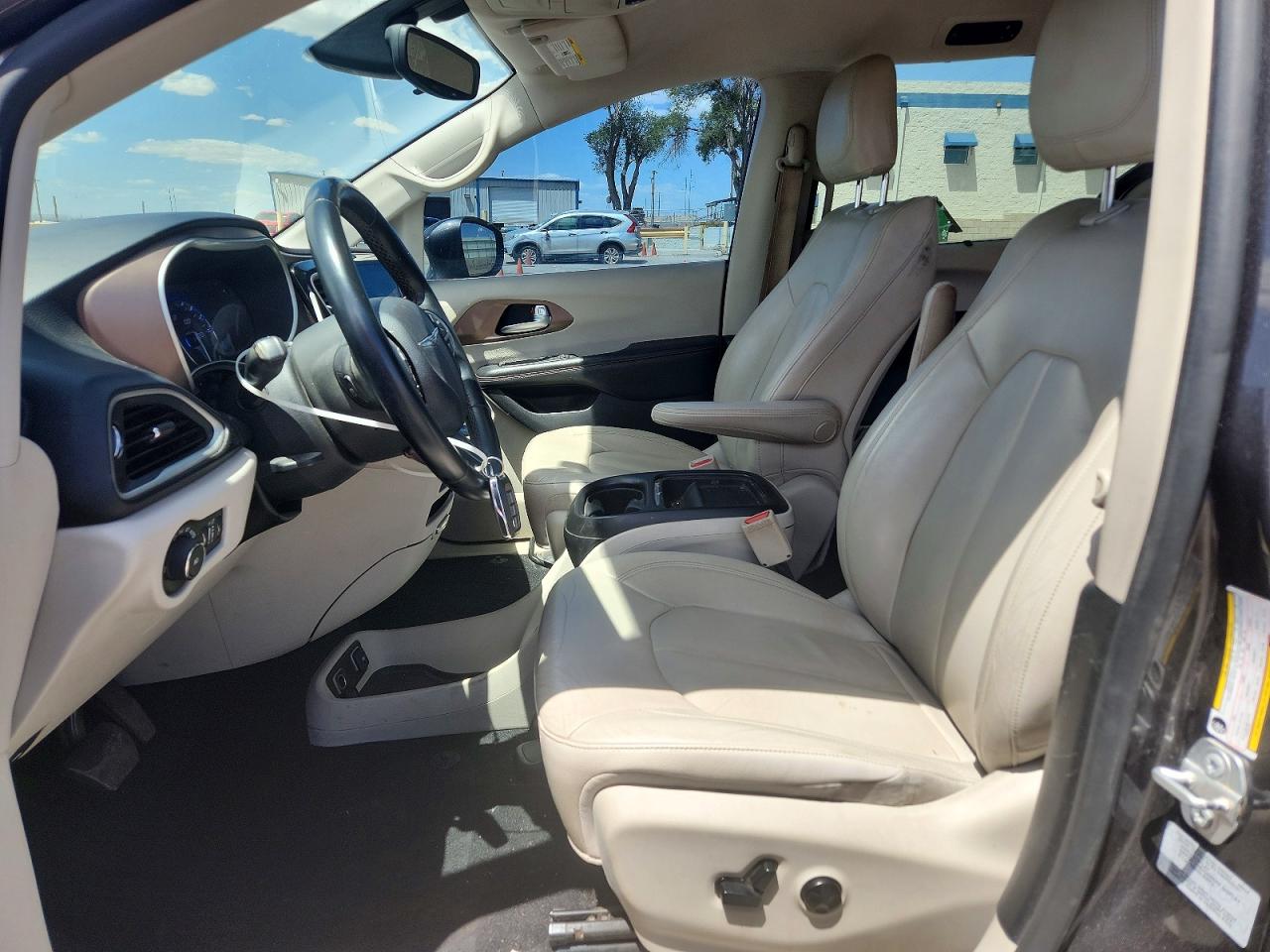 Chrysler Pacifica Touring L