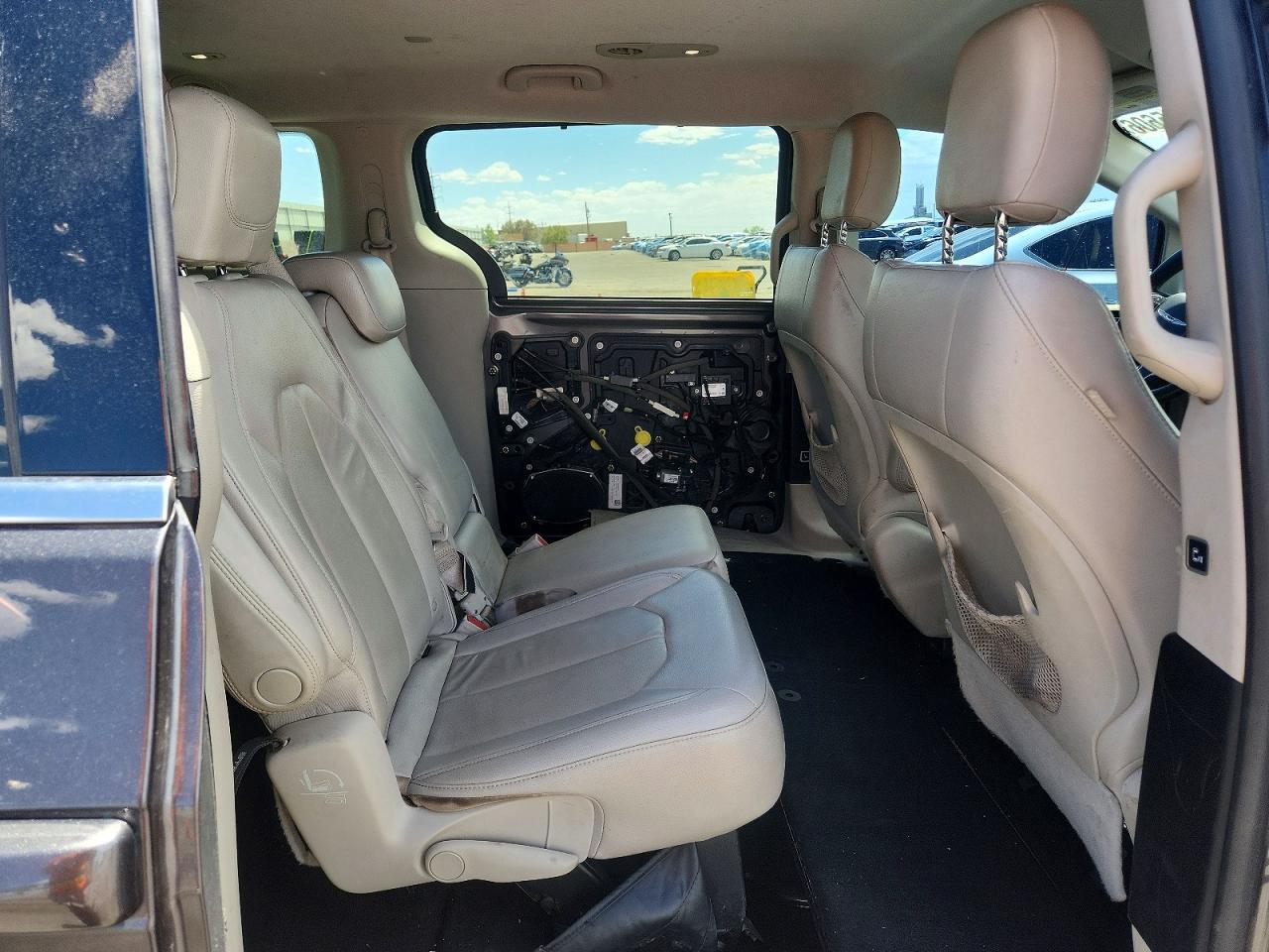 Chrysler Pacifica Touring L