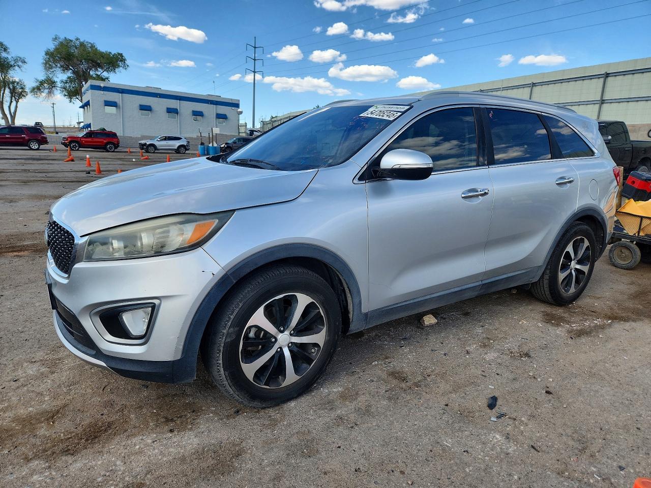Salvage Kia Sorento Image