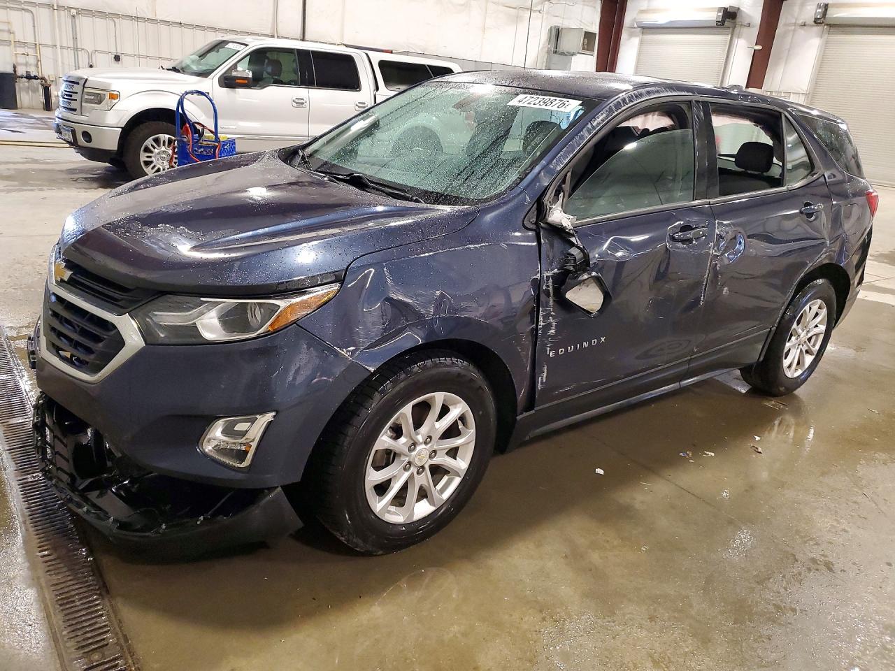 Salvage Chevrolet Equinox Image